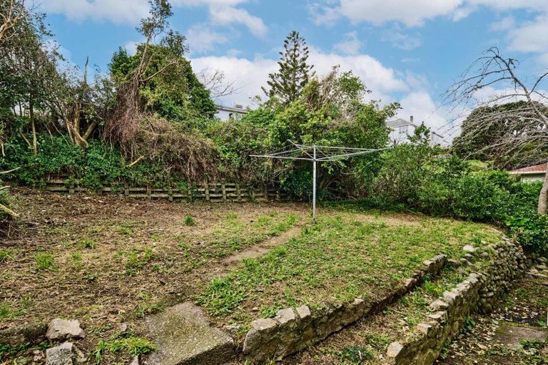 Photo of property in 14 Gloucester Street, Cannons Creek, Porirua, 5024