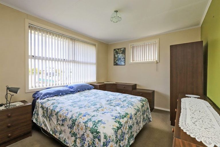 Photo of property in 221 Sunnybank Crescent, Camberley, Hastings, 4120