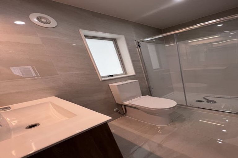 Photo of property in 9 Sheralee Place, Bucklands Beach, Auckland, 2014