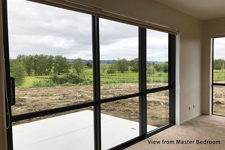 Photo of property in 13 Mclachlan Way, Pokeno, 2471