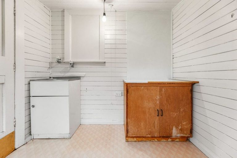 Photo of property in 25 Wades Avenue, Saint Martins, Christchurch, 8022