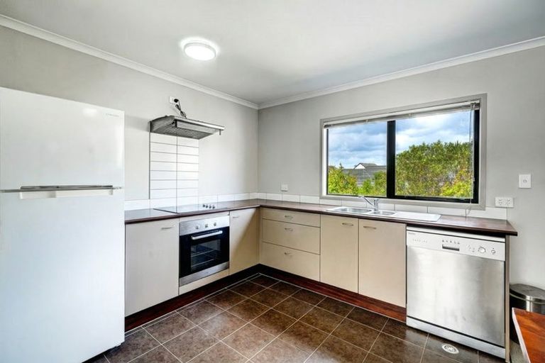 Photo of property in St Claire Village, 6/172 Mcleod Road, Te Atatu South, Auckland, 0610