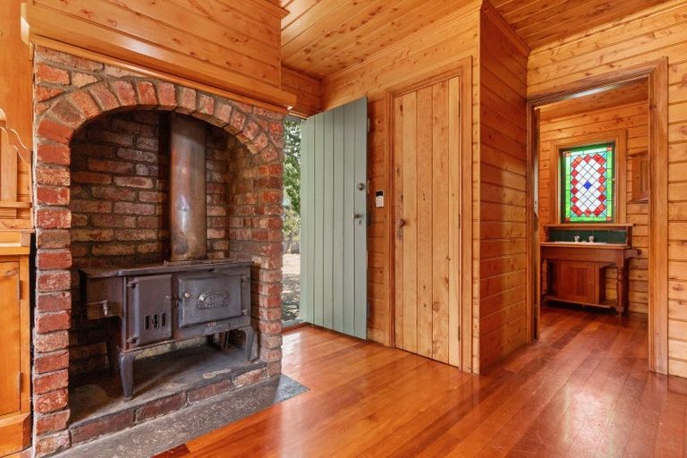 Photo of property in 27 Ferry Road, Martinborough, 5711