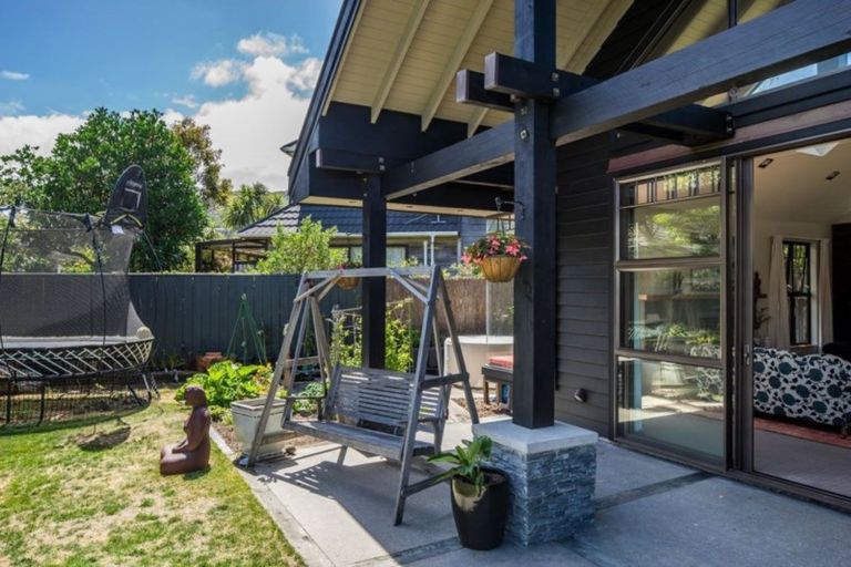 Photo of property in 374 Muritai Road, Eastbourne, Lower Hutt, 5013