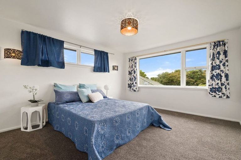 Photo of property in 16 Ilfracombe Place, Burnside, Christchurch, 8053