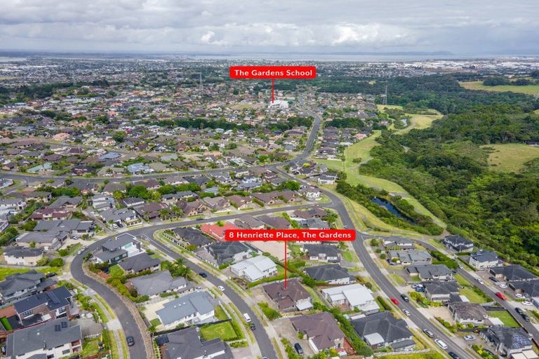 Photo of property in 8 Henriette Place, The Gardens, Auckland, 2105