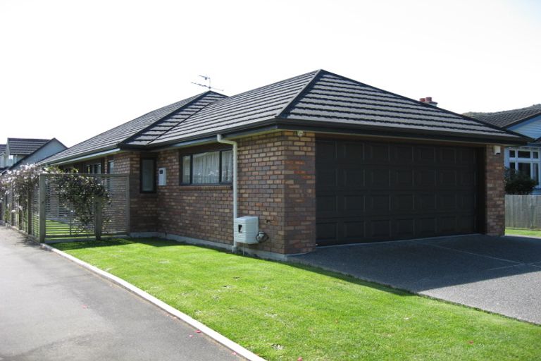 Photo of property in 35a Saint Ronans Avenue, Waterloo, Lower Hutt, 5011
