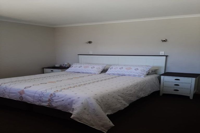 Photo of property in 10 Diamond Grove, Brown Owl, Upper Hutt, 5018