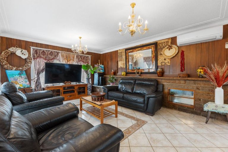 Photo of property in 10 Brains Road, Kelston, Auckland, 0602