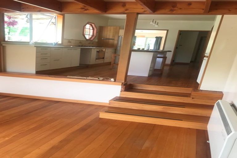 Photo of property in 4400 Christchurch Akaroa Road, Little River, 7591