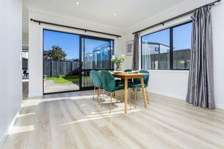 Photo of property in 10 Grey Warbler Road, Hobsonville, Auckland, 0616