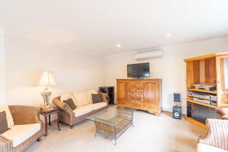 Photo of property in 215 Park Road, Hokowhitu, Palmerston North, 4410