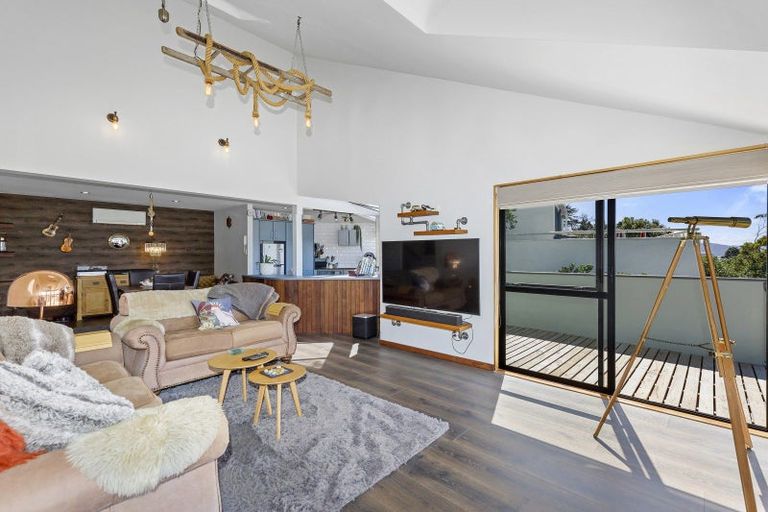 Photo of property in 80 Tio Tio Road, Seatoun, Wellington, 6022