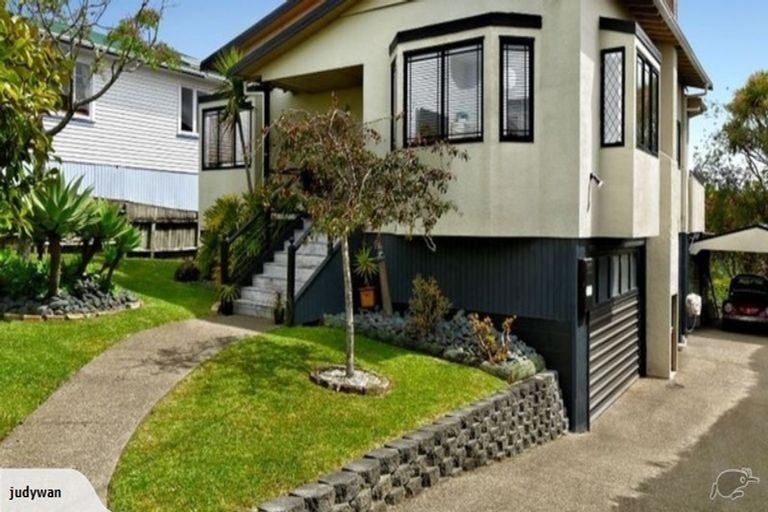 Photo of property in 144 Glengarry Road, Glen Eden, Auckland, 0602