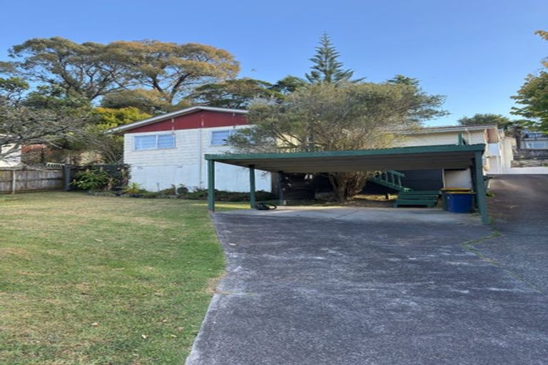 Photo of property in 1/73 Spinella Drive, Bayview, Auckland, 0629