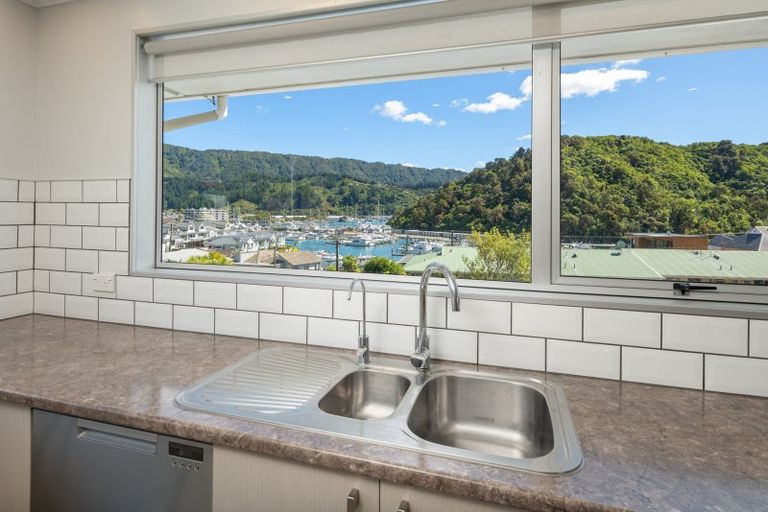 Photo of property in 4a Rutland Street, Picton, 7220