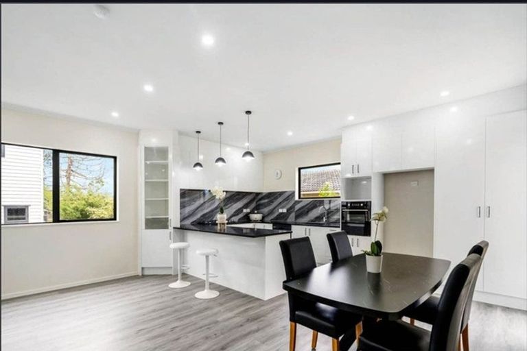 Photo of property in 6a Terra Nova Street, Glen Eden, Auckland, 0602