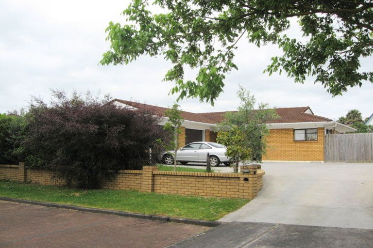 Photo of property in 3 Aztec Place, Conifer Grove, Takanini, 2112