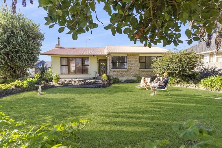 Photo of property in 5 Crane Street, Mount Maunganui, 3116