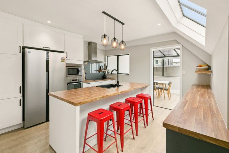 Photo of property in 16j Hobson Street, Thorndon, Wellington, 6011