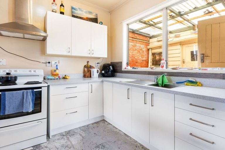 Photo of property in 41 Wesley Street, South Dunedin, Dunedin, 9012