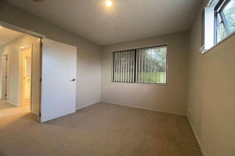Photo of property in 11c Mangos Place, Pakuranga, Auckland, 2010
