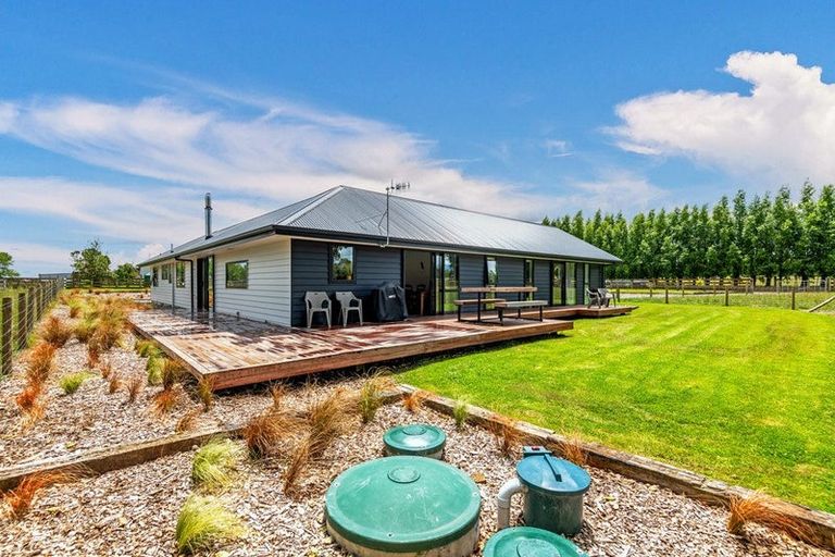 Photo of property in 569 Taonui Road, Colyton, Feilding, 4775