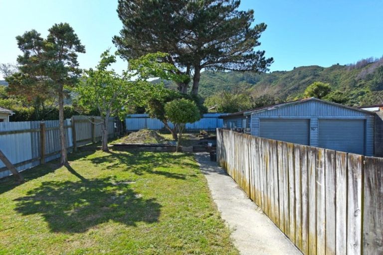 Photo of property in 50 Frederick Street, Wainuiomata, Lower Hutt, 5014