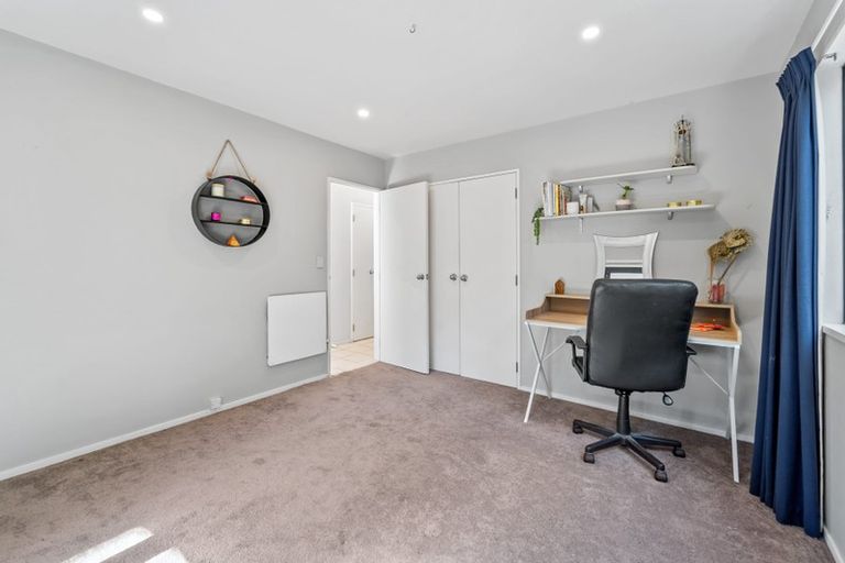 Photo of property in 2/24 Heathcote Road, Castor Bay, Auckland, 0620