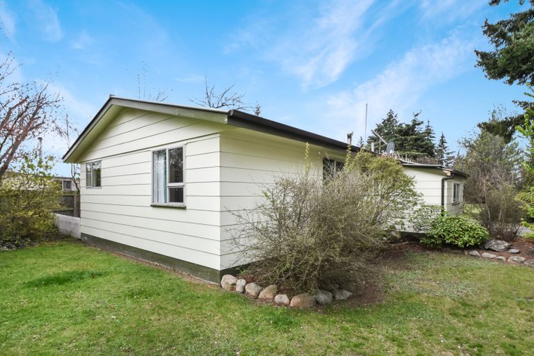 Photo of property in 11 Huxley Place, Twizel, 7901