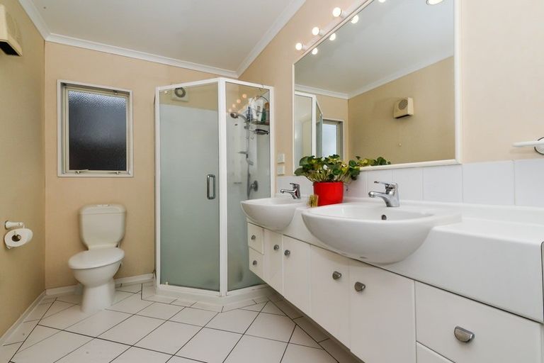 Photo of property in 30 Keswick Crescent, Huntington, Hamilton, 3210