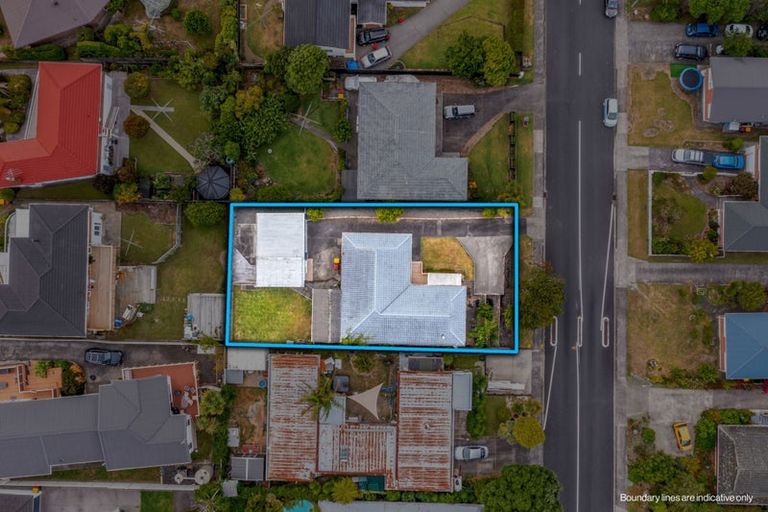 Photo of property in 19 Lawrence Crescent, Hillpark, Auckland, 2102