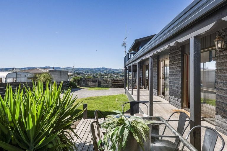 Photo of property in 216 Cambridge Road, Bethlehem, Tauranga, 3110