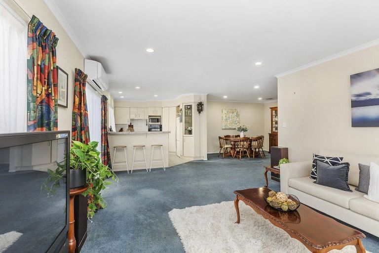 Photo of property in 139 Woodman Drive, Tawa, Wellington, 5028