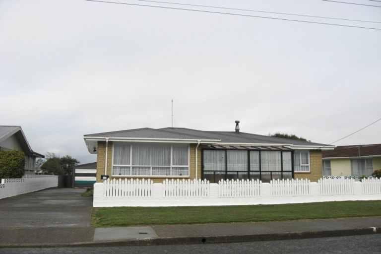 Photo of property in 19 Vernon Street, Kingswell, Invercargill, 9812