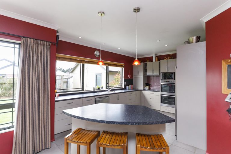 Photo of property in 172 Kelvin Grove Road, Kelvin Grove, Palmerston North, 4414