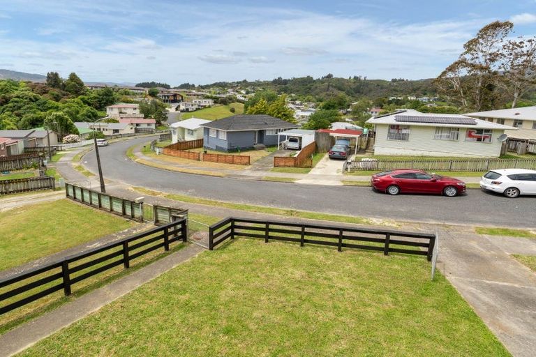 Photo of property in 54 Speargrass Grove, Timberlea, Upper Hutt, 5018