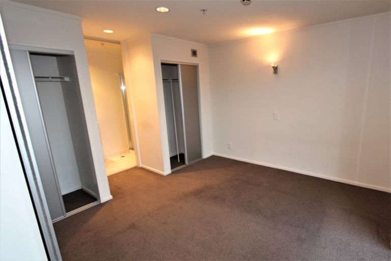 Photo of property in Luna Apartments, 6g/16 Burton Street, Grafton, Auckland, 1010