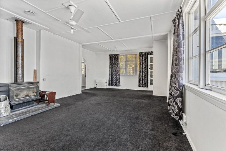 Photo of property in 42 Princes Street, Waikari, 7420