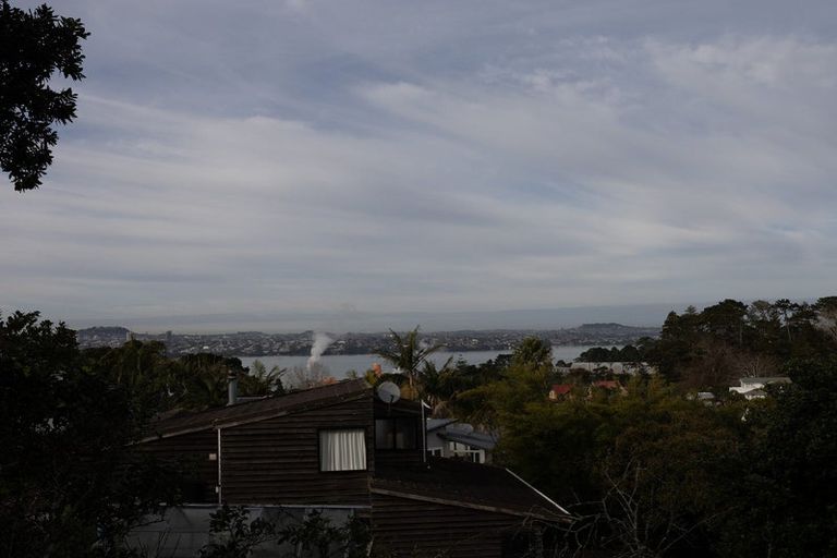 Photo of property in 1/27 Huka Road, Birkenhead, Auckland, 0626