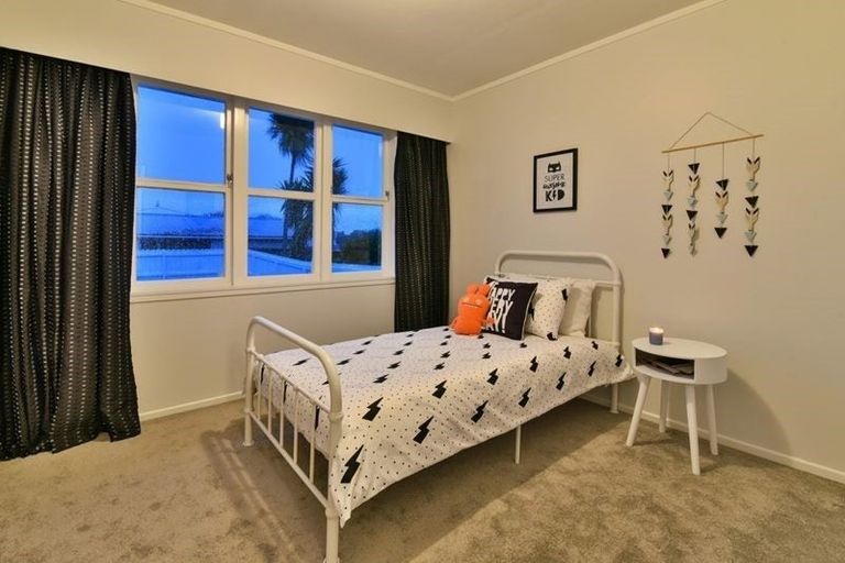 Photo of property in 39 Mckean Avenue, Manurewa, Auckland, 2102
