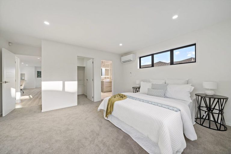 Photo of property in 11 Tawapou Close, Massey, Auckland, 0614