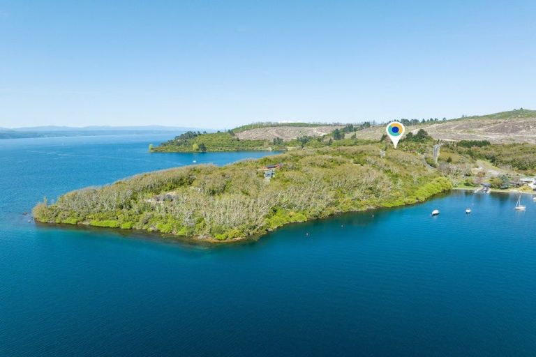 Photo of property in 9 Parawera Drive, Acacia Bay, Taupo, 3330