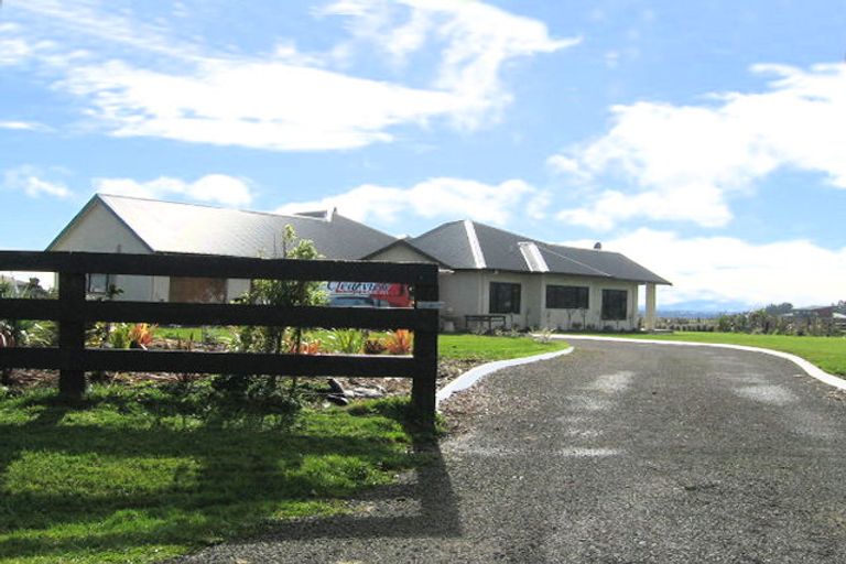 Photo of property in 79 Polson Hill Drive, Aokautere, Palmerston North, 4471