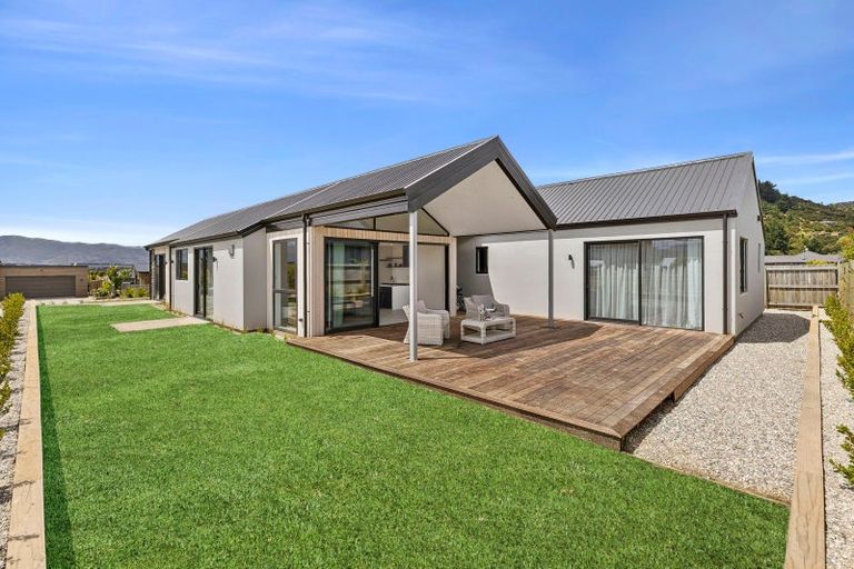 Photo of property in 11 Rua Street, Albert Town, 9305