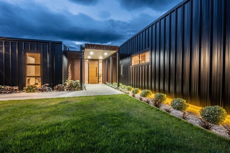 Photo of property in 213 Golden Road, Springvale, Alexandra, 9393