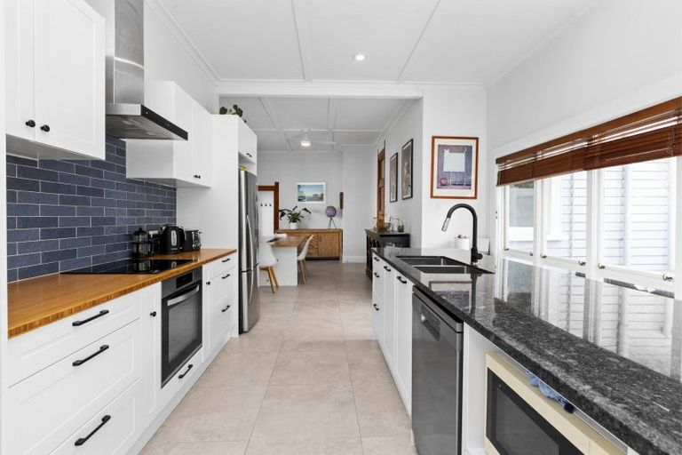 Photo of property in 12 Ashridge Road, Napier South, Napier, 4110