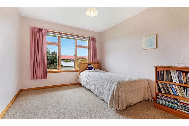 Photo of property in 1 Shaftesbury Street, Avonhead, Christchurch, 8042