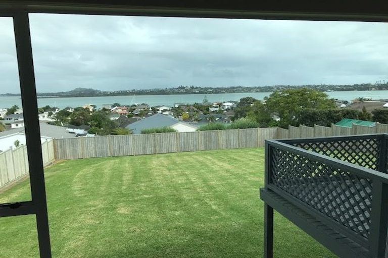 Photo of property in 11 Lynton Road, Bucklands Beach, Auckland, 2012