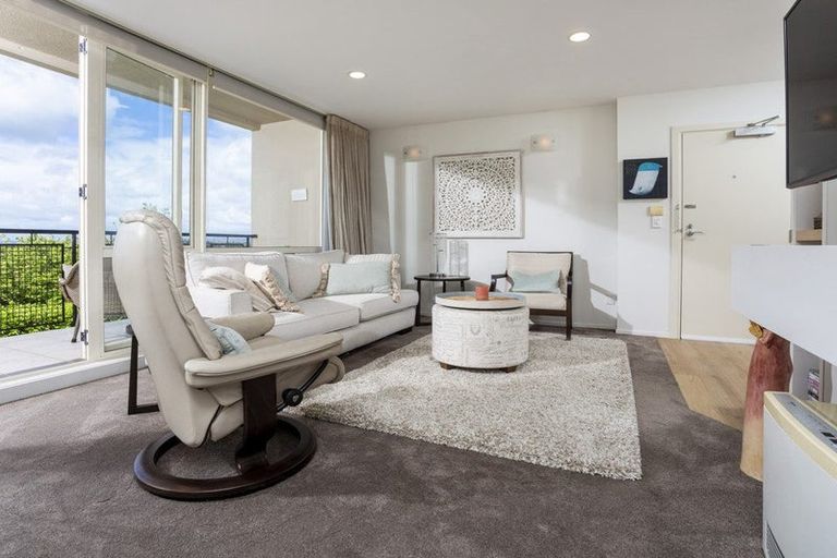 Photo of property in 16/166 Mokoia Road, Chatswood, Auckland, 0626